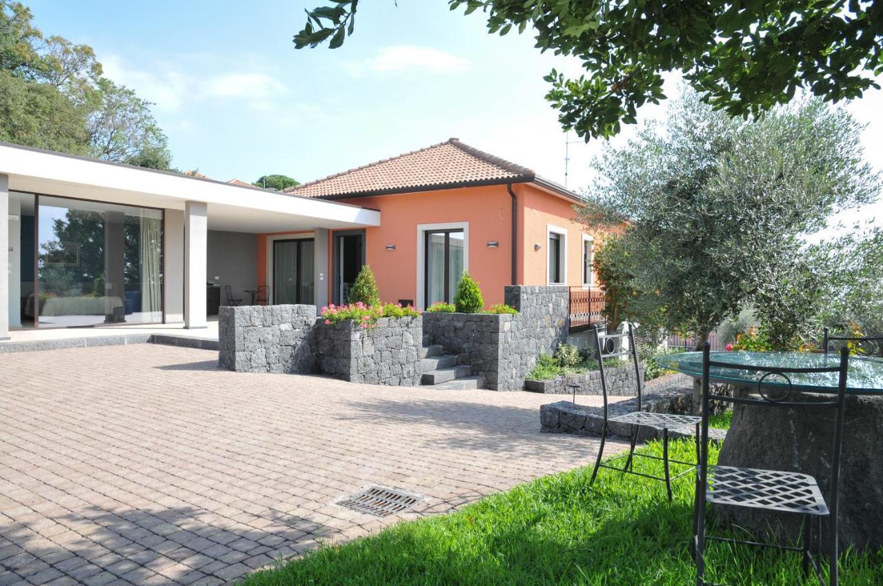 La Casa Dell'Alloro Zafferana Etnea Exterior foto